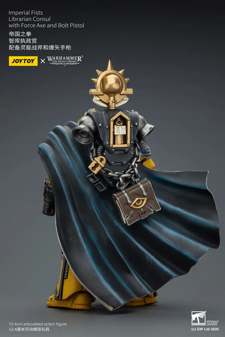 JOYTOY - Imperial Fists Librarian Consul with Force Axe and Bolt Pistol (PRE-ORDER RELEASES JUN) - Image 3